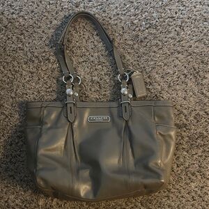 RARE LIMITED EDITION vintage Coach Gallery Gray Tote Bag in Leather
